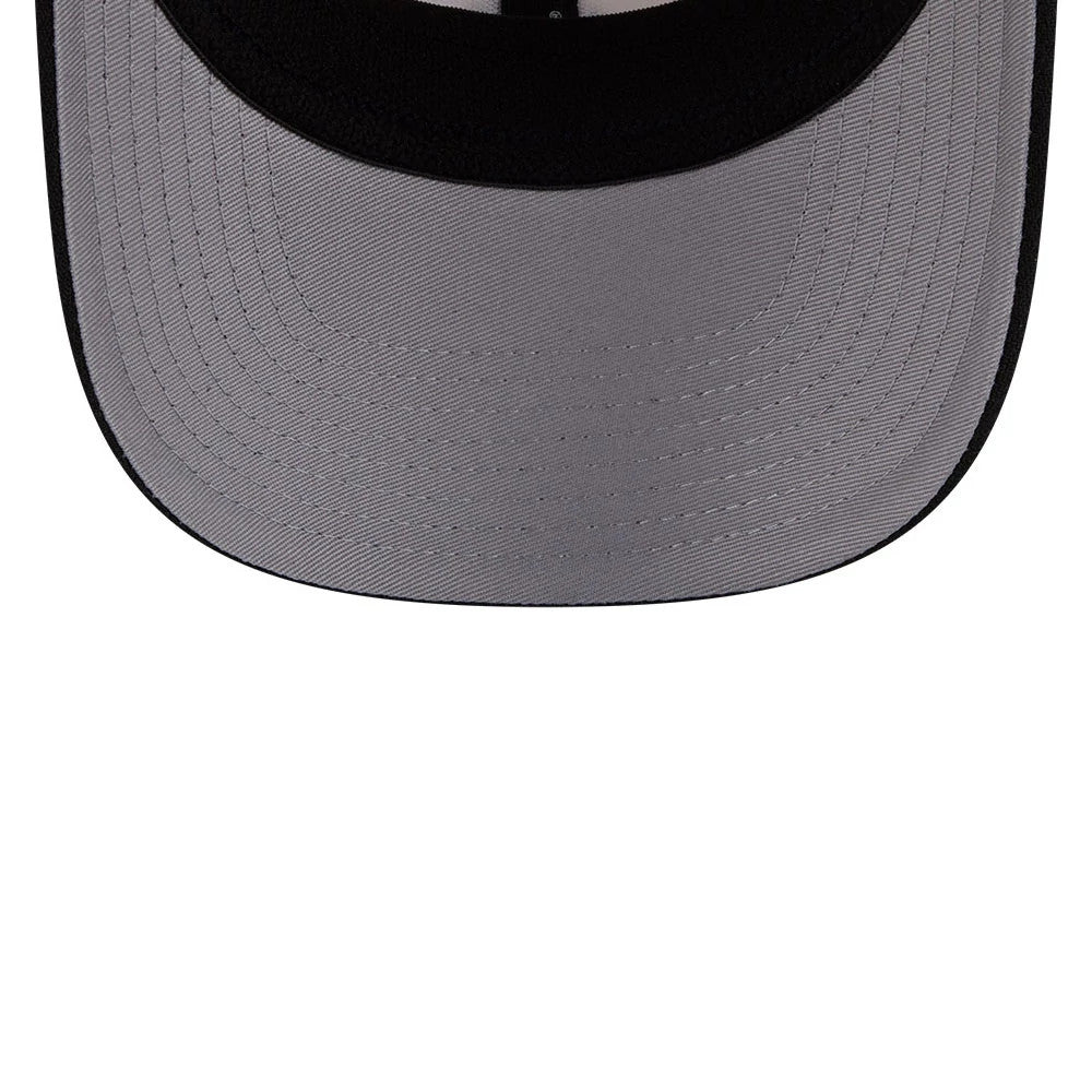 Pictured is this MLB 2 Tone New York Yankees 9SEVENTY Stretch Snap cap in cream & black. 2