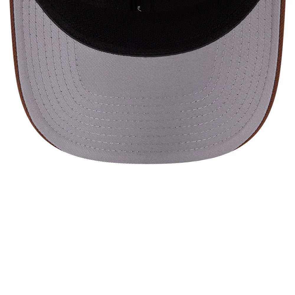 Pictured is this MLB Candied Pecan New York Yankees 9SEVENTY Stretch Snap cap in beige. 2