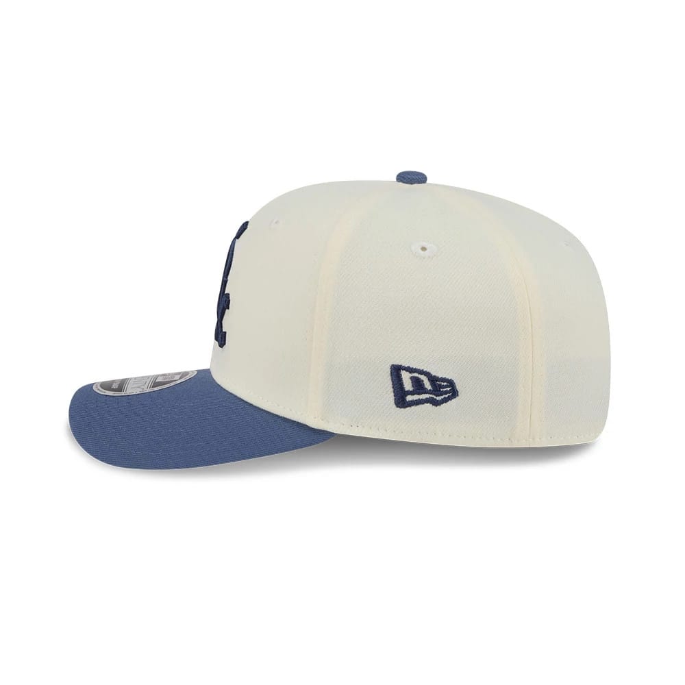 Pictured is this MLB Slate Stone Chicago White Sox 9SEVENTY Stretch Snap cap in cream & dark blue. 5