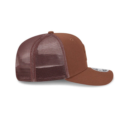 Pictured is this MLB Tiramisu New York Yankees 9SEVENTY Stretch Snap cap in dark brown. 6