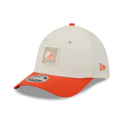 Pictured is this NFL Training 2026 Cleveland Browns 39THIRTY M-Crown Stretch Fit cap in white. 3