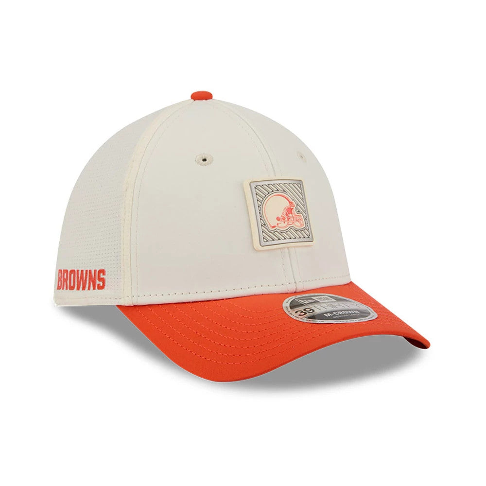 Pictured is this NFL Training 2026 Cleveland Browns 39THIRTY M-Crown Stretch Fit cap in white. 1