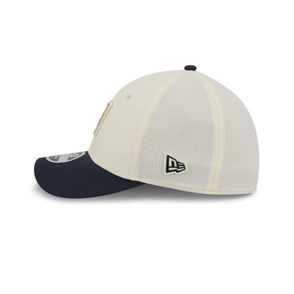 Pictured is this NFL Training 2026 Chicago Bears 39THIRTY M-Crown Stretch Fit cap in white. 5