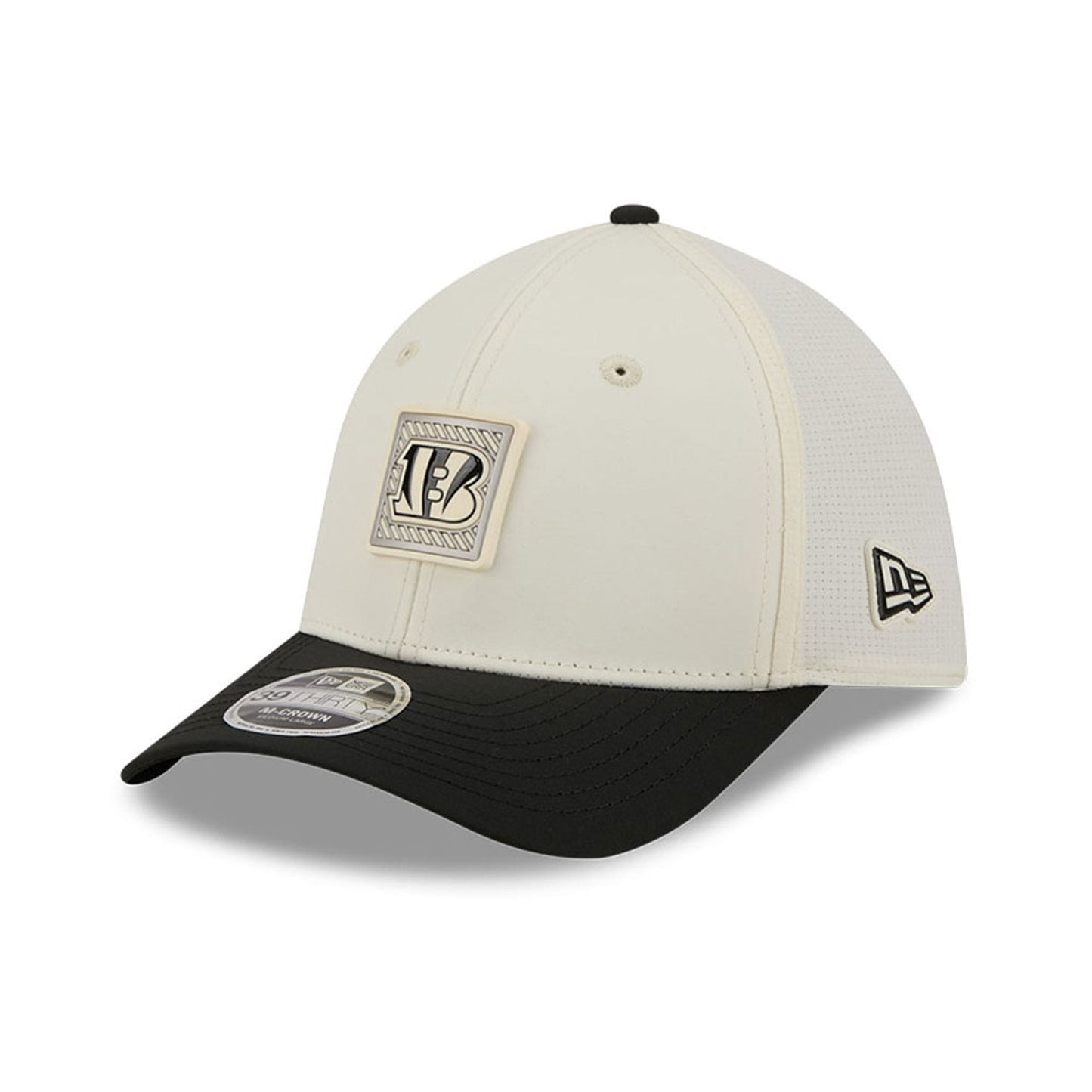 Pictured is this NFL Training 2026 Cincinnati Bengals 39THIRTY M-Crown Stretch Fit cap in white. 3