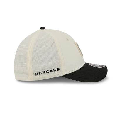 Pictured is this NFL Training 2026 Cincinnati Bengals 39THIRTY M-Crown Stretch Fit cap in white. 4