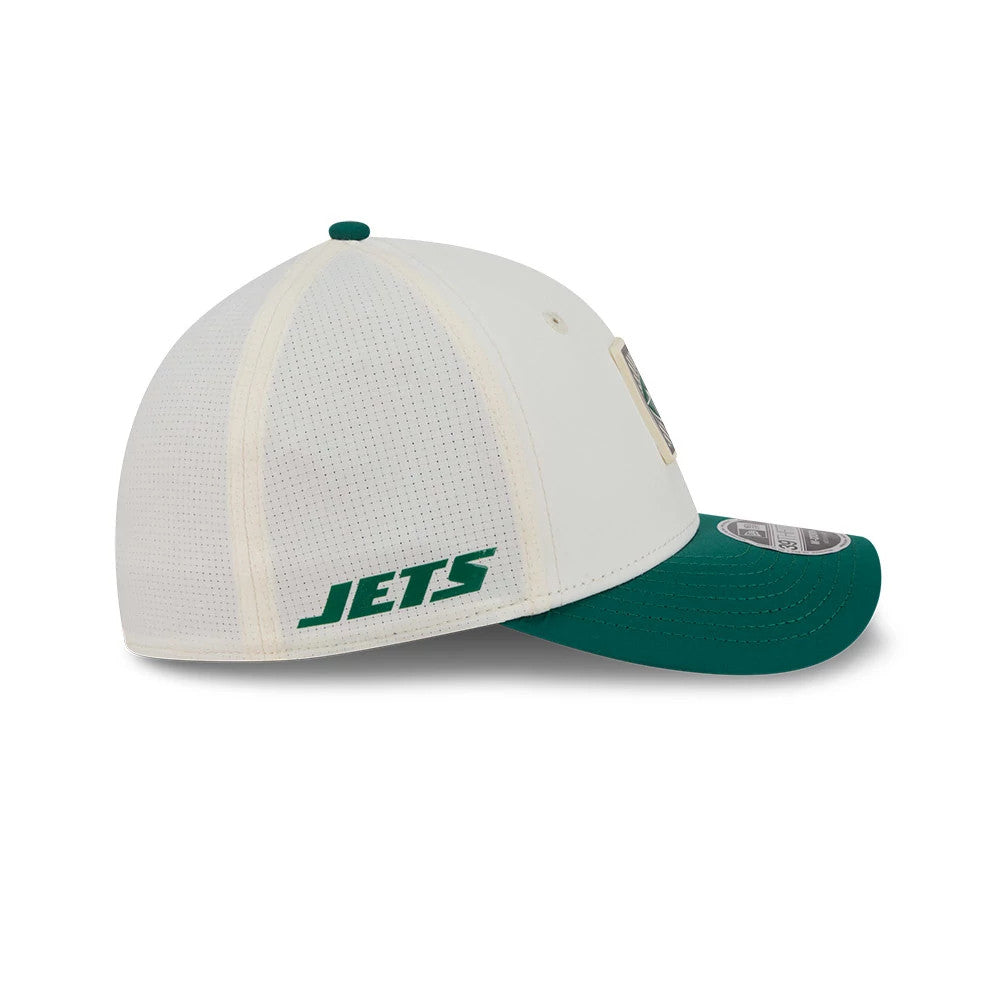Pictured is this NFL Training 2026 New York Jets 39THIRTY M-Crown Stretch Fit cap in white. 4