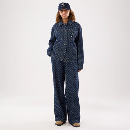 The model is wearing this Womens MLB Denim New York Yankees Wide Leg Trousers in navy. 3