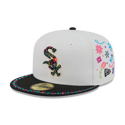 Pictured is this MLB Heritage Chicago White Sox 59FIFTY Fitted cap in light beige. 1