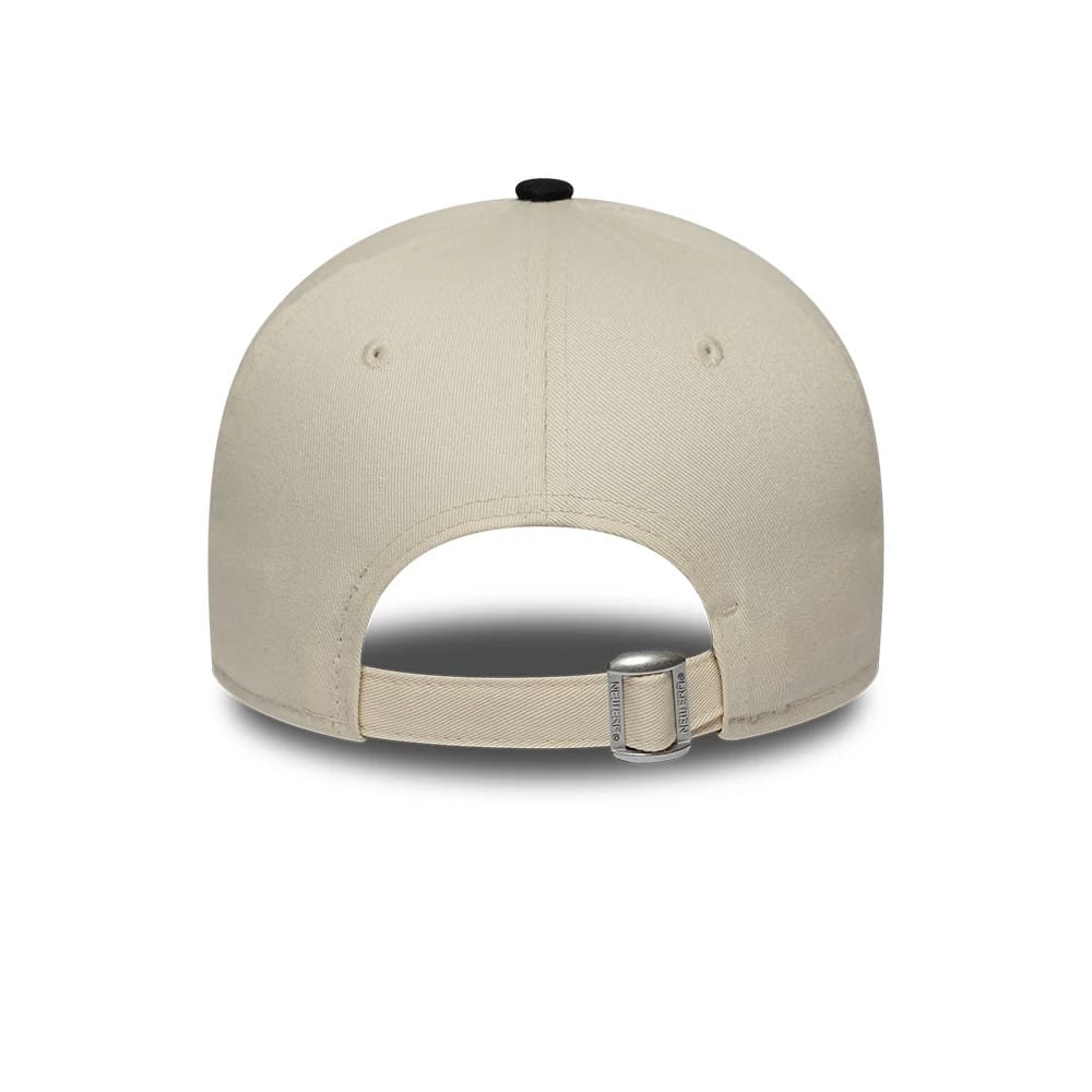 Pictured is this MLB Paisley Chicago White Sox 9FORTY E-Frame cap in black. 6