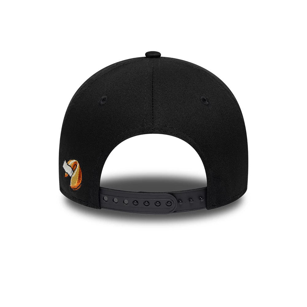 Pictured is this MLB Food New York Yankees 9FORTY A-Frame cap in black. 6