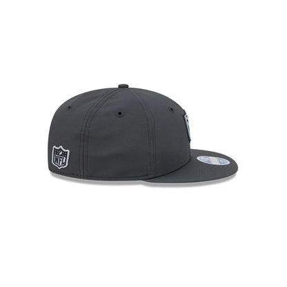 Pictured is this Youth NFL Sideline 2026 Las Vegas Raiders 9FIFTY Snapback cap in charcoal. 6