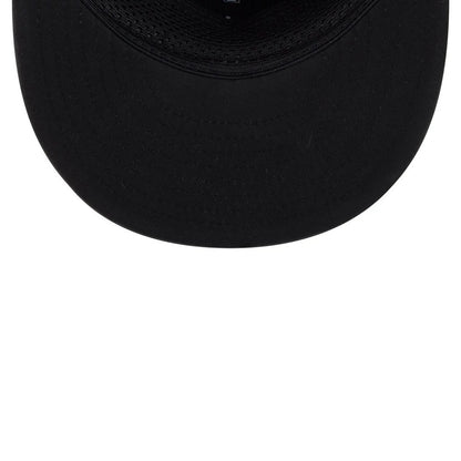Pictured is this Youth NFL Sideline 2026 Las Vegas Raiders 9FIFTY Snapback cap in charcoal. 7
