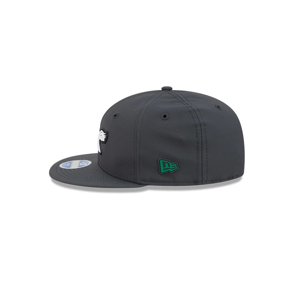 Pictured is this Youth NFL Sideline 2026 Philadelphia Eagles 9FIFTY Snapback cap in charcoal. 6