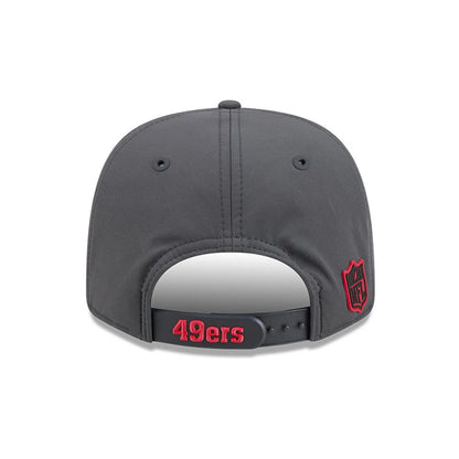 Pictured is this NFL Sideline 2026 San Francisco 49ers 9SEVENTY Stretch Snap cap in charcoal. 7