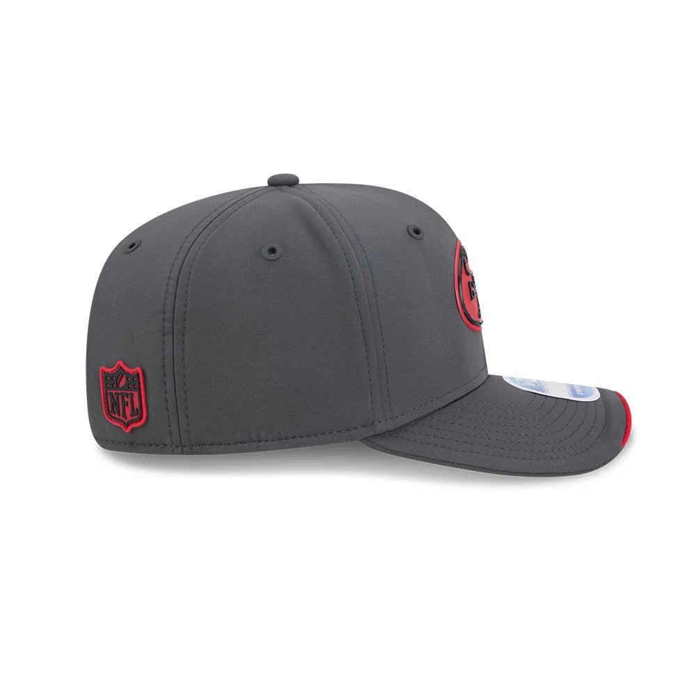 Pictured is this NFL Sideline 2026 San Francisco 49ers 9SEVENTY Stretch Snap cap in charcoal. 6