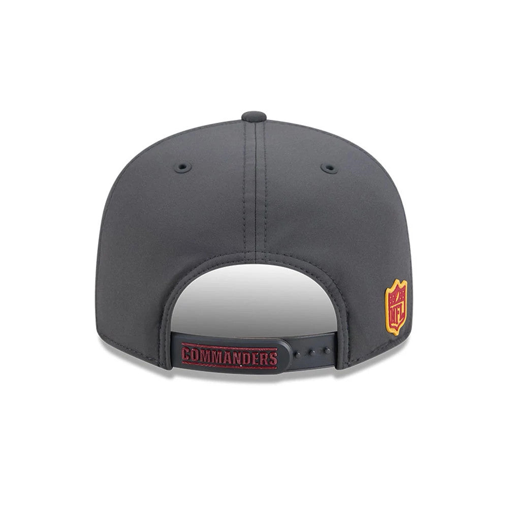 Pictured is this NFL Sideline 2026 Washington Commanders 9FIFTY Snapback cap in charcoal. 5
