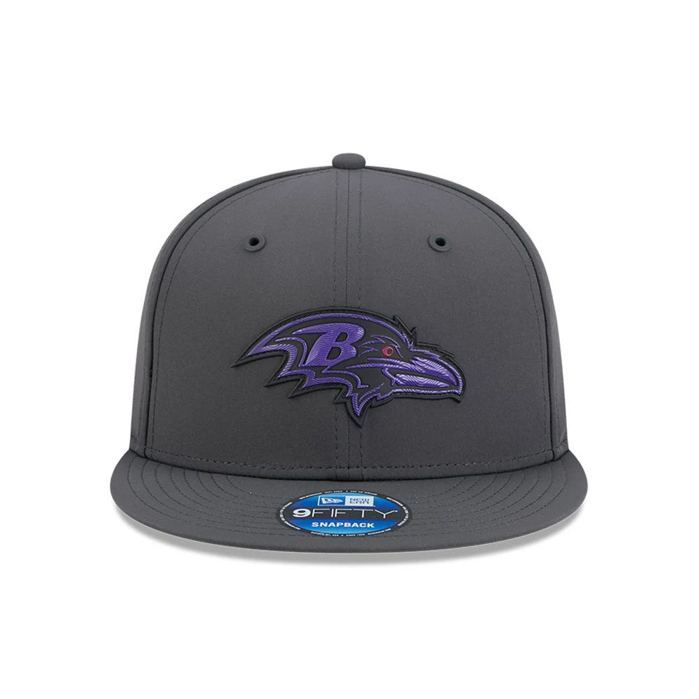 Pictured is this NFL Sideline 2026 Baltimore Ravens 9FIFTY Snapback cap in charcoal. 3