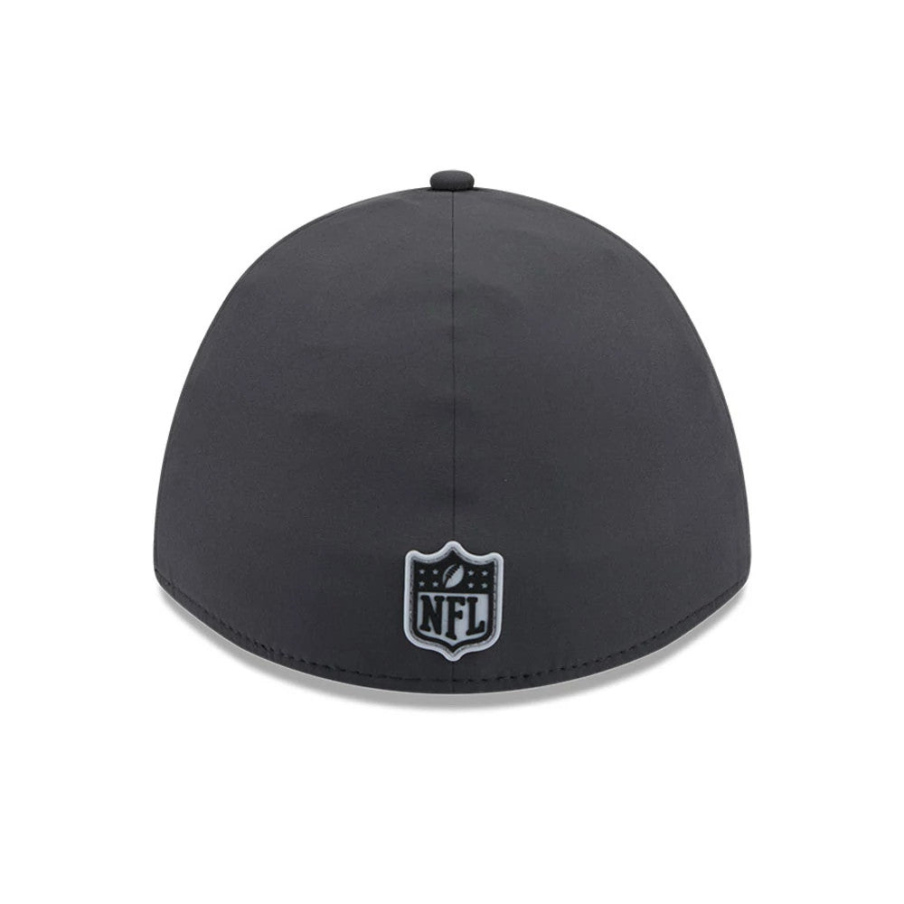 Pictured is this NFL Sideline 2026 Las Vegas Raiders 39THIRTY M-Crown Stretch Fit cap in charcoal. 6