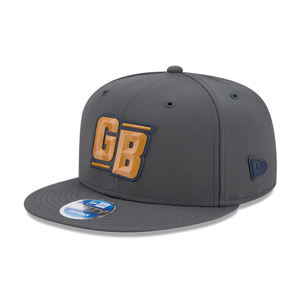 Pictured is this NFL Sideline 2026 Green Bay Packers 9FIFTY Snapback cap in charcoal. 1