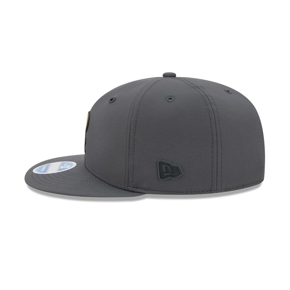 Pictured is this NFL Sideline 2026 New Orleans Saints 9FIFTY Snapback cap in charcoal. 5