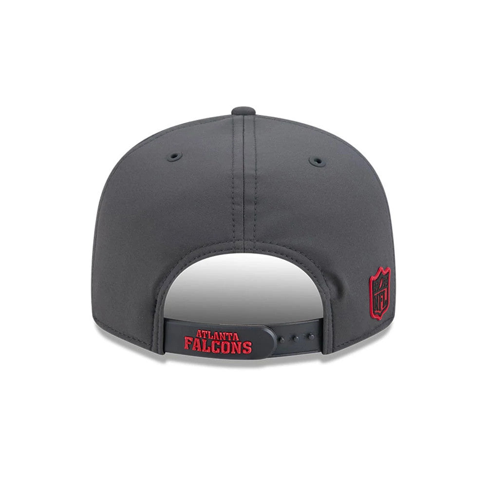 Pictured is this NFL Sideline 2026 Atlanta Falcons 9FIFTY Snapback cap in charcoal. 5