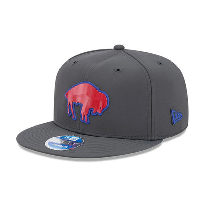 Pictured is this NFL Sideline 2026 Buffalo Bills 9FIFTY Snapback cap in charcoal. 1