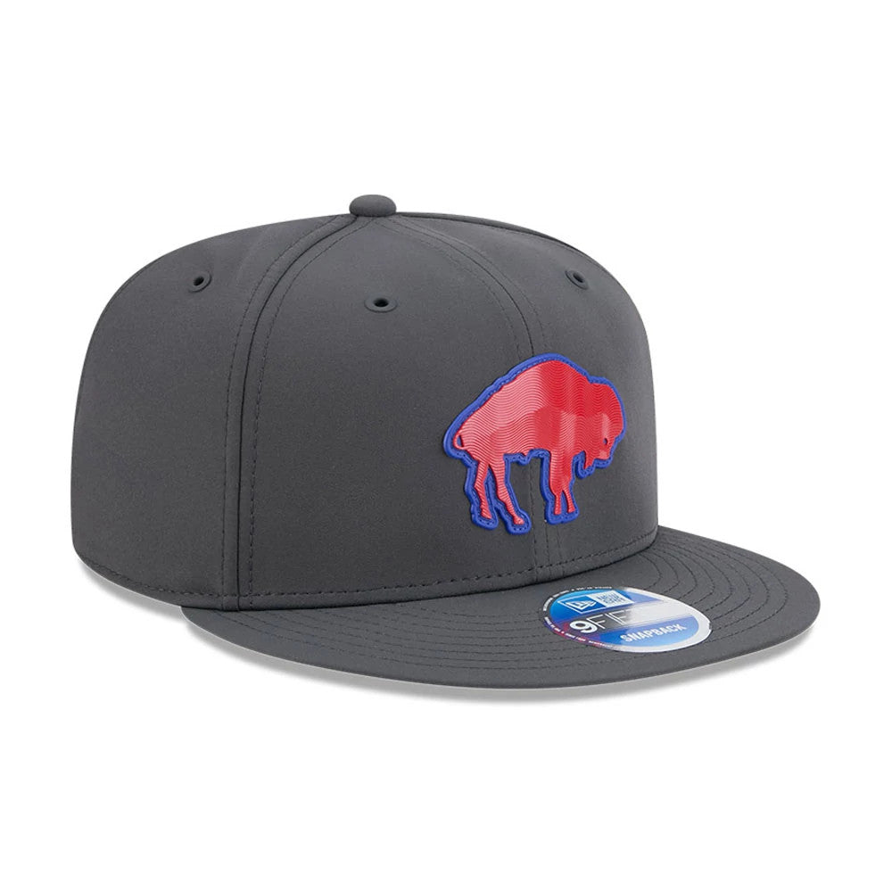 Pictured is this NFL Sideline 2026 Buffalo Bills 9FIFTY Snapback cap in charcoal. 4