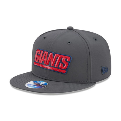 Pictured is this NFL Sideline 2026 New York Giants 9FIFTY Snapback cap in charcoal. 1