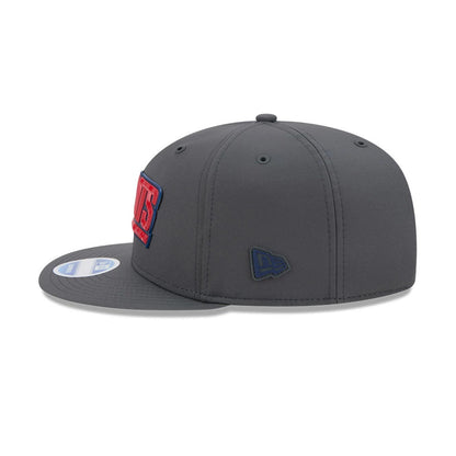 Pictured is this NFL Sideline 2026 New York Giants 9FIFTY Snapback cap in charcoal. 6