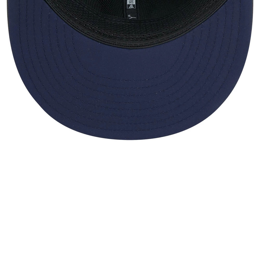 New York Giants NFL Sideline 2026 Charcoal New Era 9FIFTY Snapback Adjustable Cap, inside view showing a black undervisor, black sweatband, and taping with small New Era logos running along the seam for added branding detail.