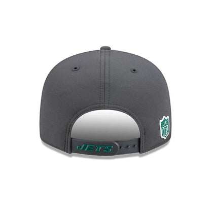 Pictured is this NFL Sideline 2026 New York Jets 9FIFTY Snapback cap in charcoal. 7