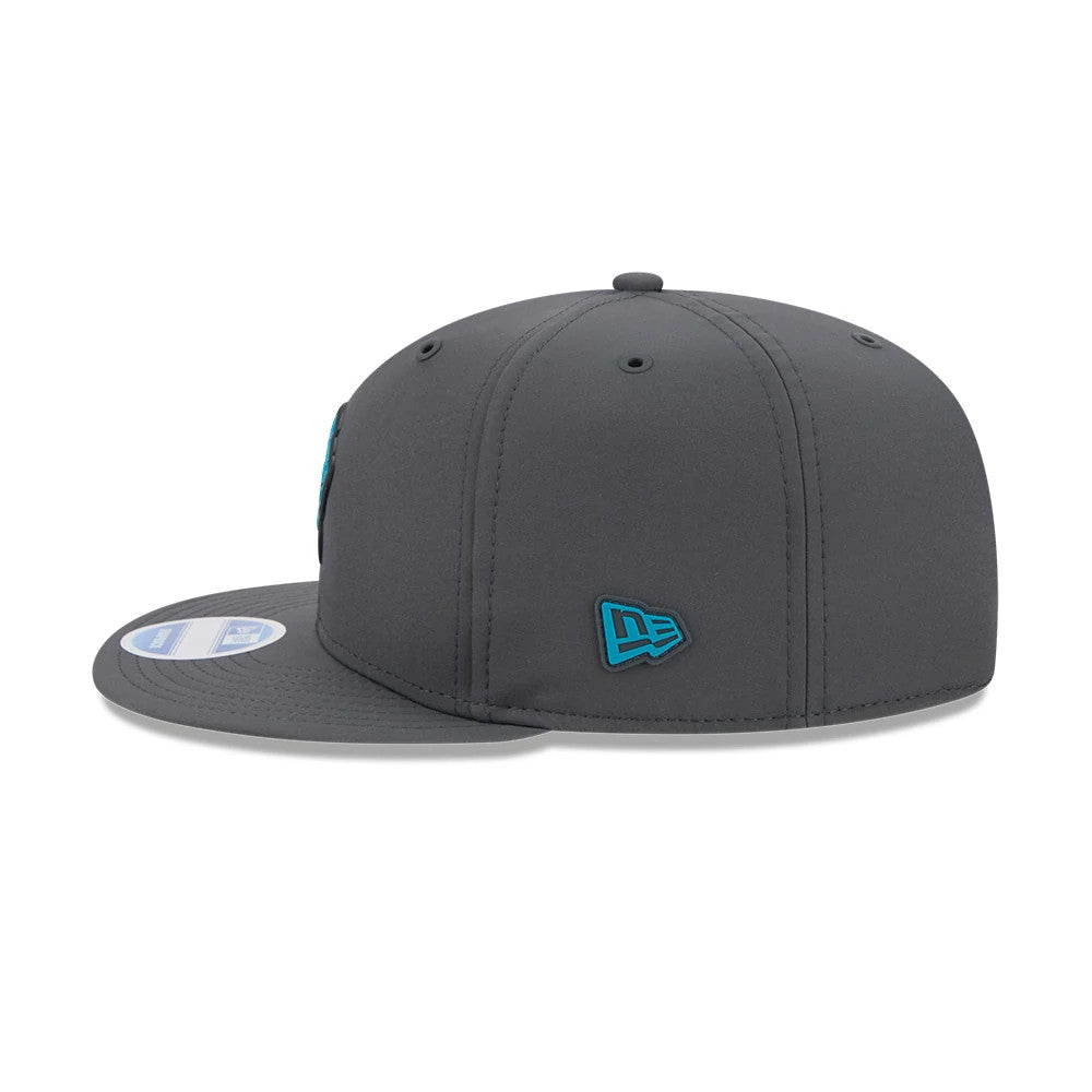 Pictured is this NFL Sideline 2026 Jacksonville Jaguars 9FIFTY Snapback cap in charcoal. 6