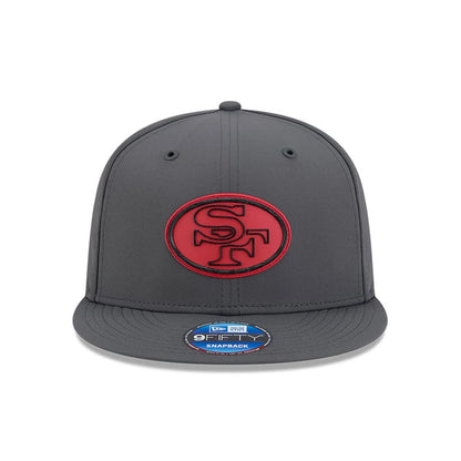 Pictured is this NFL Sideline 2026 San Francisco 49ers 9FIFTY Snapback cap in charcoal. 3