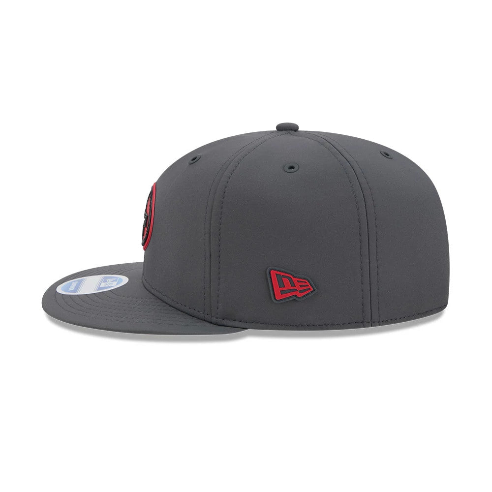 Pictured is this NFL Sideline 2026 San Francisco 49ers 9FIFTY Snapback cap in charcoal. 6