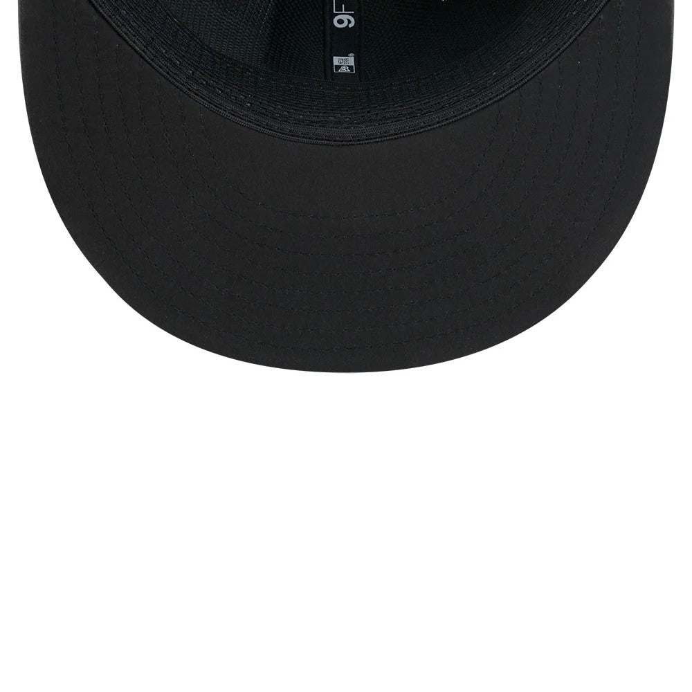 Pictured is this NFL Sideline 2026 Seattle Seahawks 9FIFTY Snapback cap in charcoal. 2