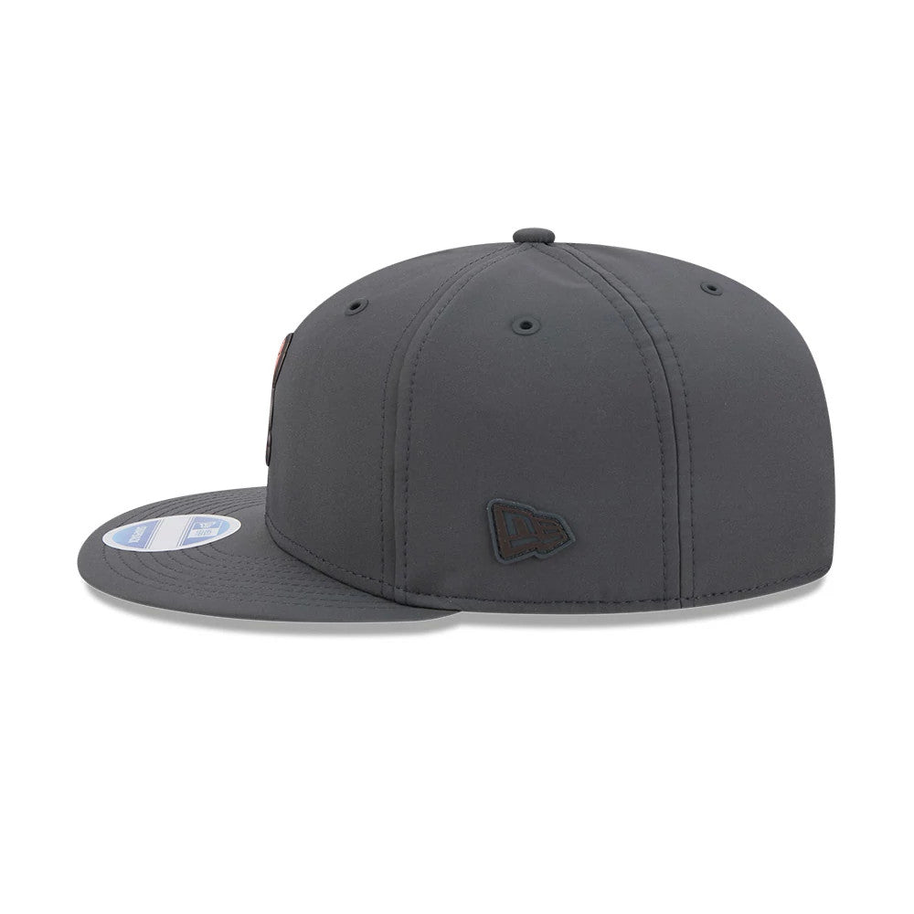 Pictured is this NFL Sideline 2026 Cleveland Browns 9FIFTY Snapback cap in charcoal. 6