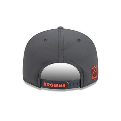 Pictured is this NFL Sideline 2026 Cleveland Browns 9FIFTY Snapback cap in charcoal. 5