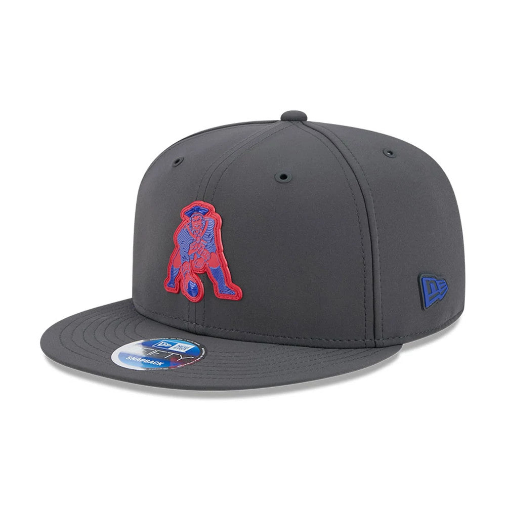 Pictured is this NFL Sideline 2026 New England Patriots 9FIFTY Snapback cap in charcoal. 1