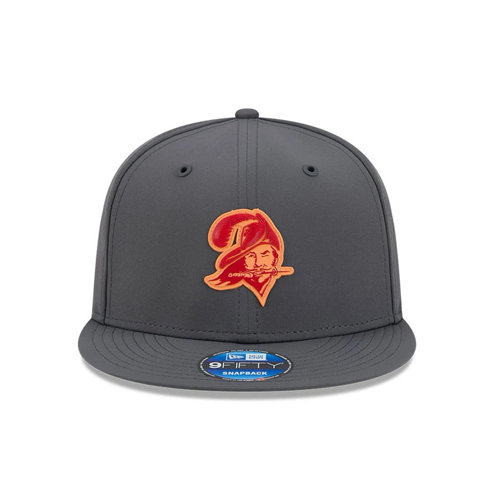 Pictured is this NFL Sideline 2026 Tampa Bay Buccaneers 9FIFTY Snapback cap in charcoal. 3