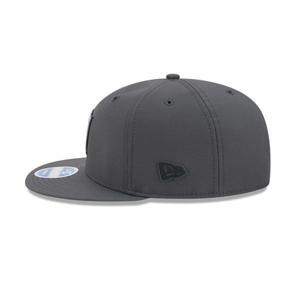 Pictured is this NFL Sideline 2026 Las Vegas Raiders 9FIFTY Snapback cap in charcoal. 7