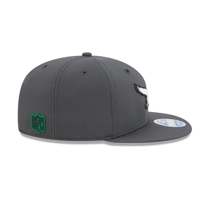 Pictured is this NFL Sideline 2026 Philadelphia Eagles 9FIFTY Snapback cap in charcoal. 7