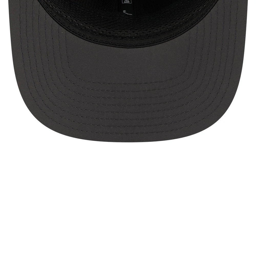 Pictured is this NFL Sideline 2026 Las Vegas Raiders 9SEVENTY Stretch Snap cap in charcoal. 7