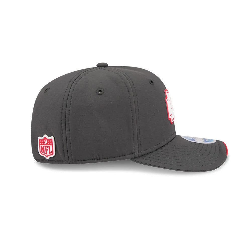 Pictured is this NFL Sideline 2026 Kansas City Chiefs 9SEVENTY Stretch Snap cap in charcoal. 5