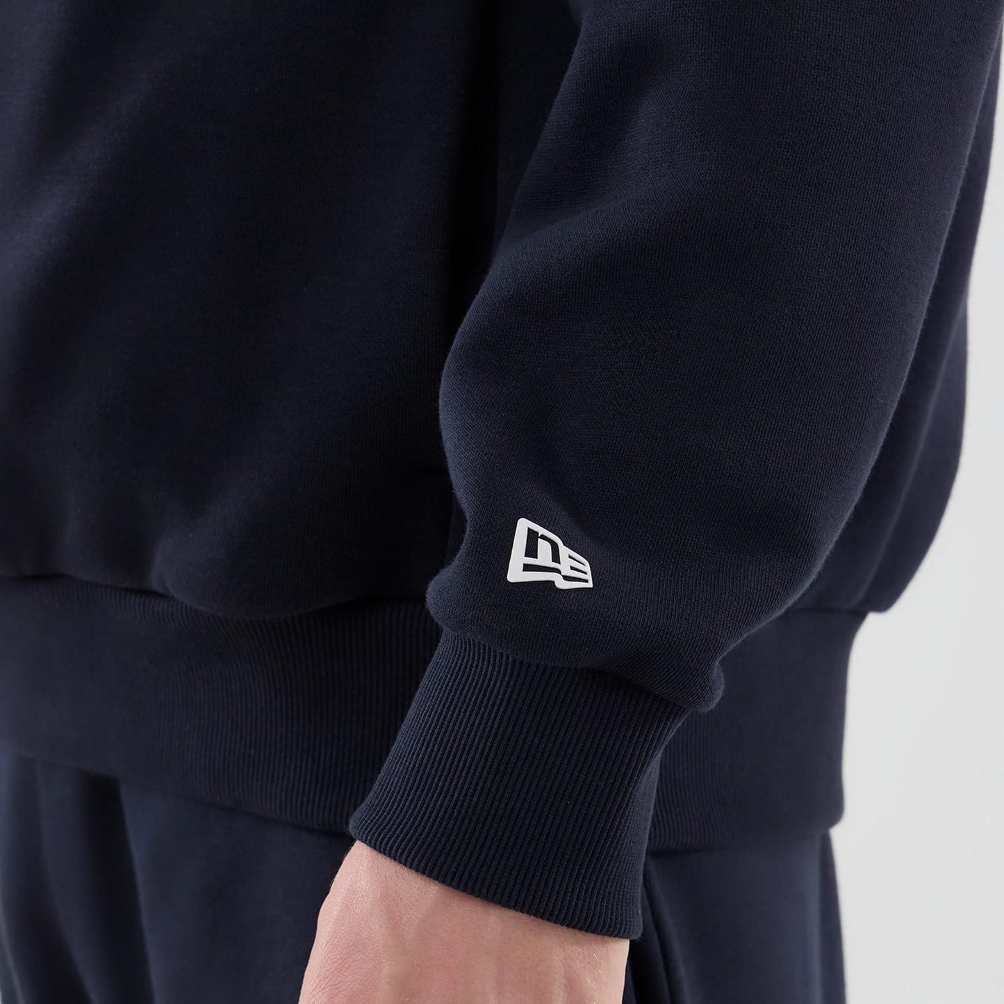 The model is wearing this NBA Core Plus LA Lakers Pullover Hoodie in navy. 5