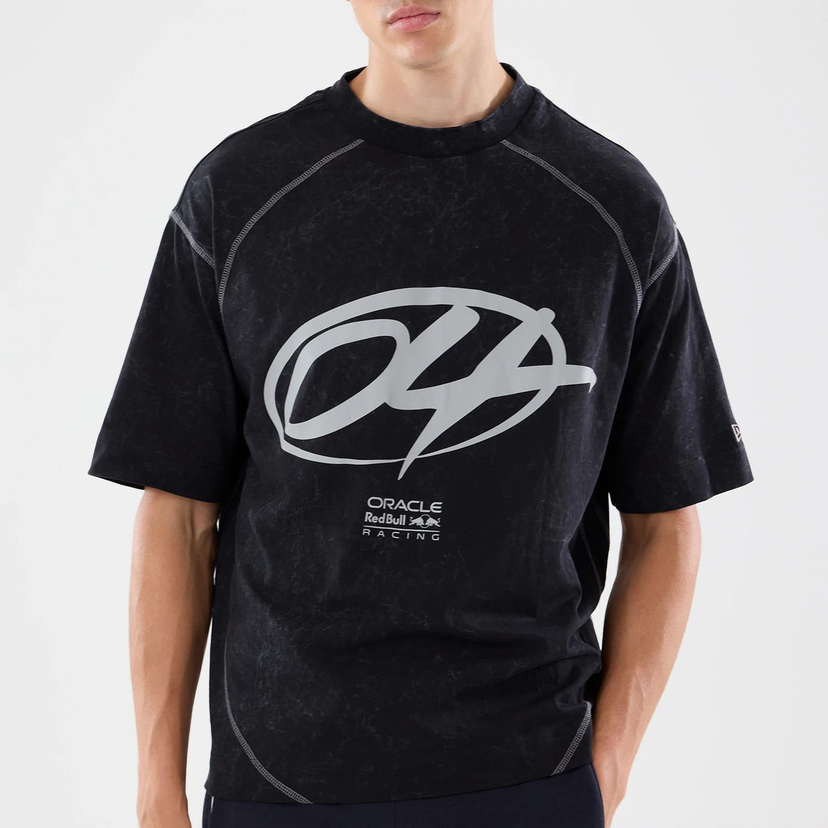 The model is wearing this Red Bull Racing Drop Shoulder T-Shirt in black. 3