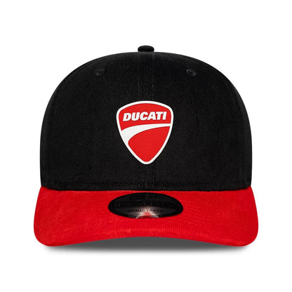 Pictured is this Ducati Motor Contrast Visor 9SEVENTY Stretch Snap cap in black. 2