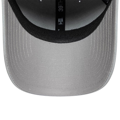 Pictured is this Manchester United FC 39THIRTY Stretch Fit cap in grey. 5