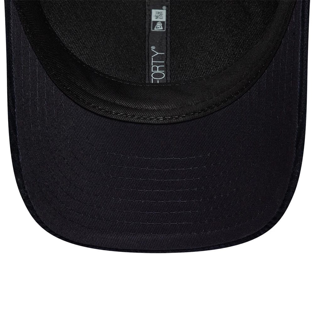 Pictured is this Chelsea FC Cord 9FORTY M-Crown cap in navy. 5