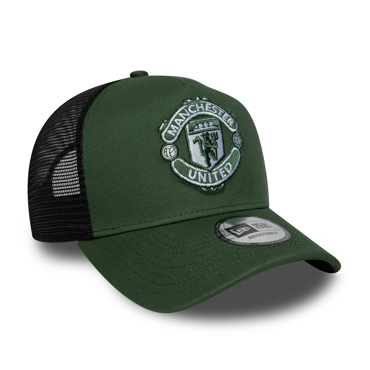 Manchester United FC Dark Green New Era 9FORTY A-Frame Trucker Adjustable Cap, front view showing the embroidered team crest on the structured green front panel, black mesh back panels, and the 9FORTY size sticker on the curved visor.