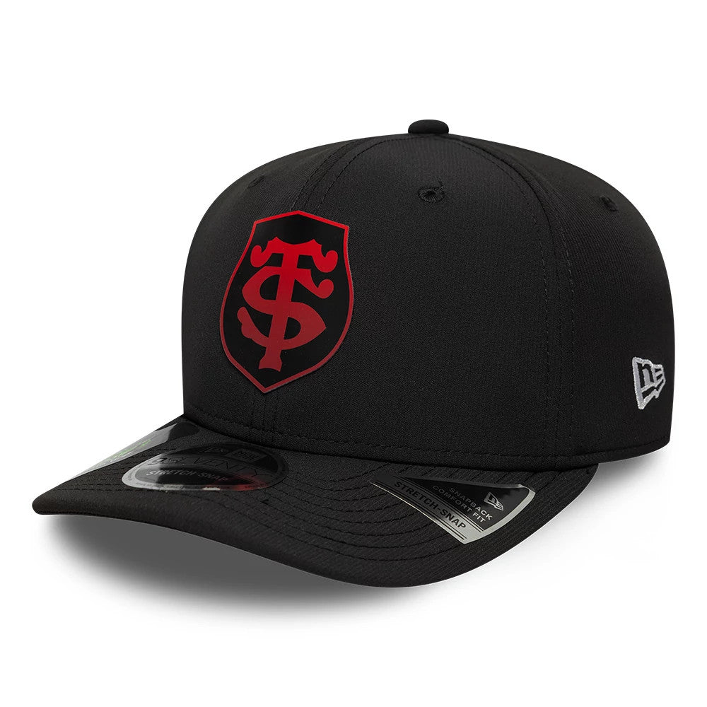 Pictured is this Stade Toulousain Gradient Stade Toulousain 9SEVENTY Stretch Snap cap in black. 1